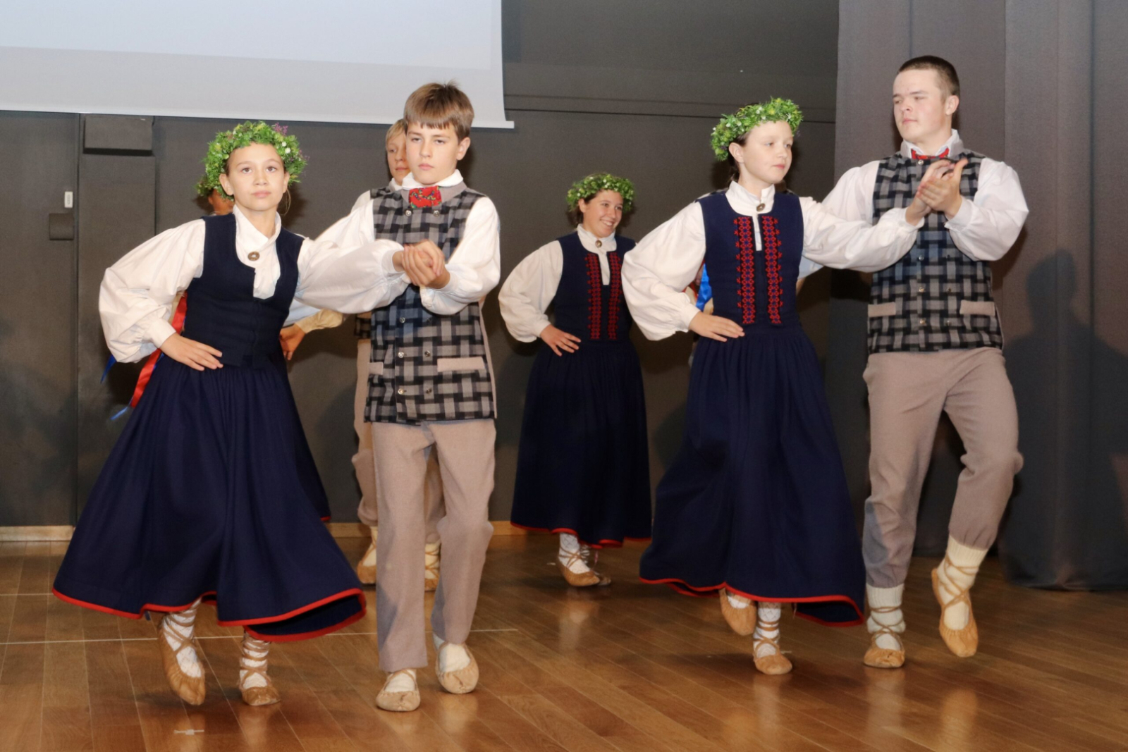 Dejo bērnu deju kolektīvs