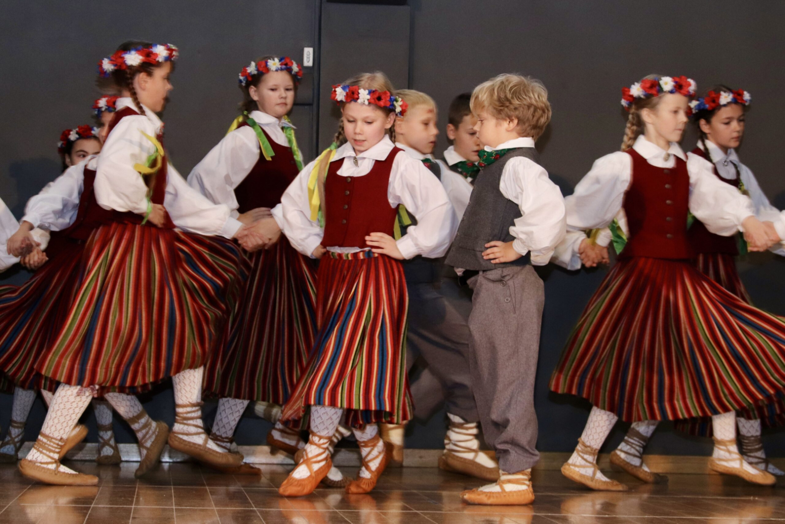 Dejo bērnu deju kolektīvs