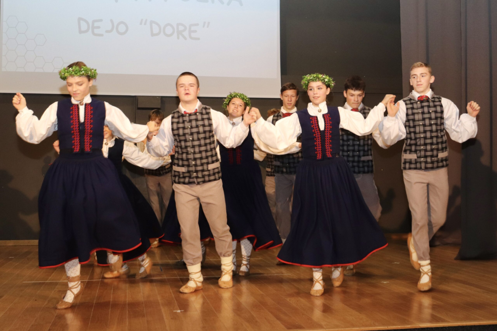 Dejo bērnu deju kolektīvs