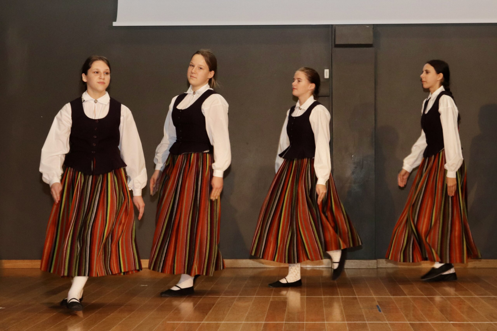 Dejo bērnu deju kolektīvs