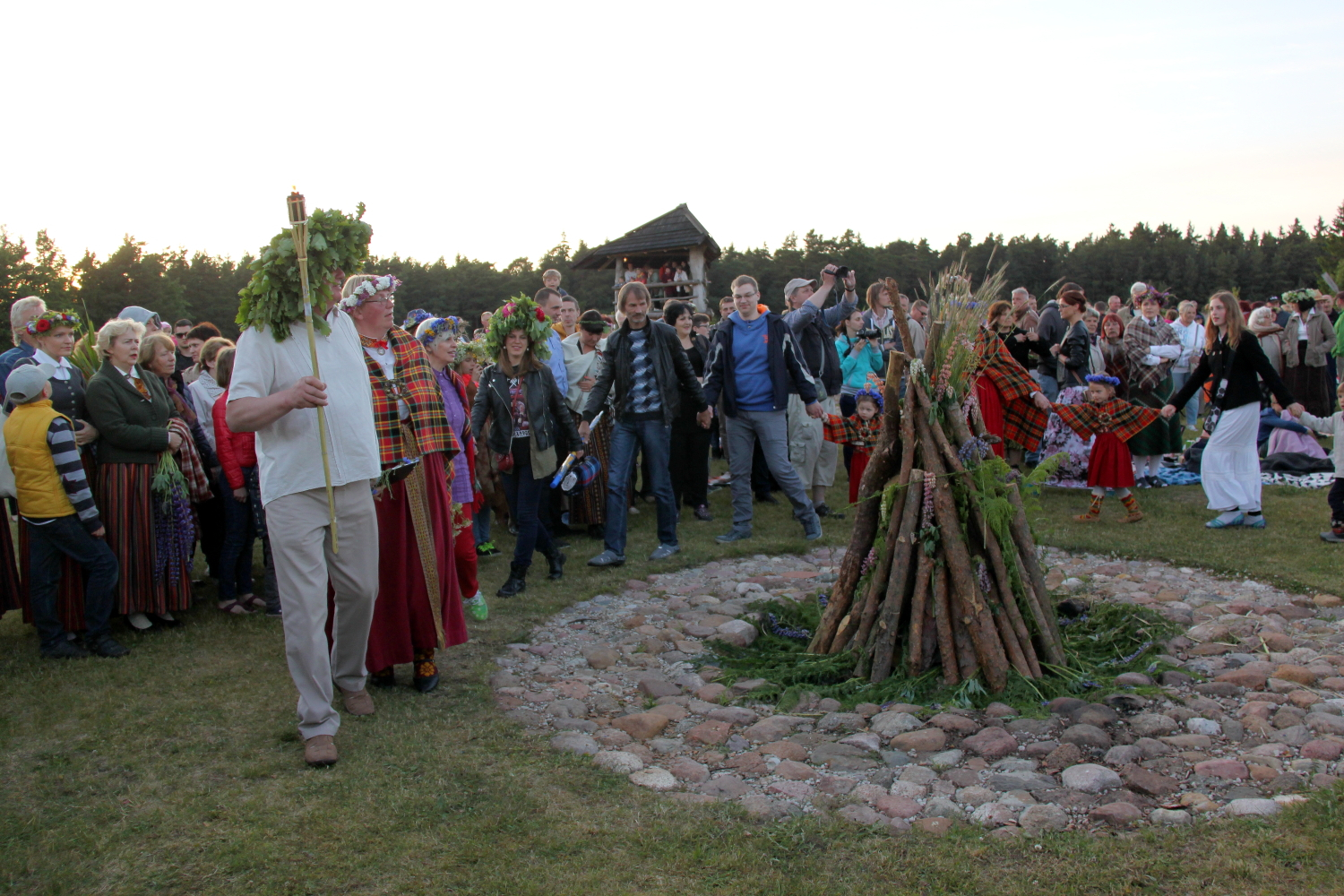 Tiek iedegts ugunskurs