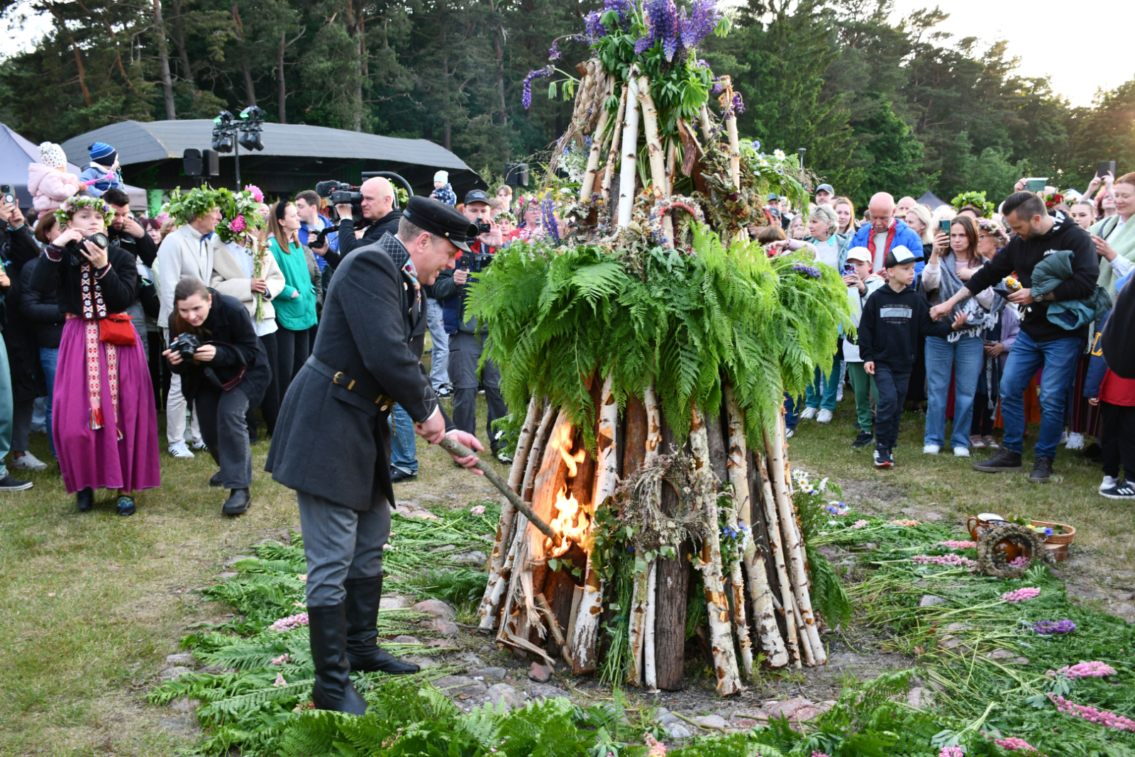 Tiek degts ugunskurs