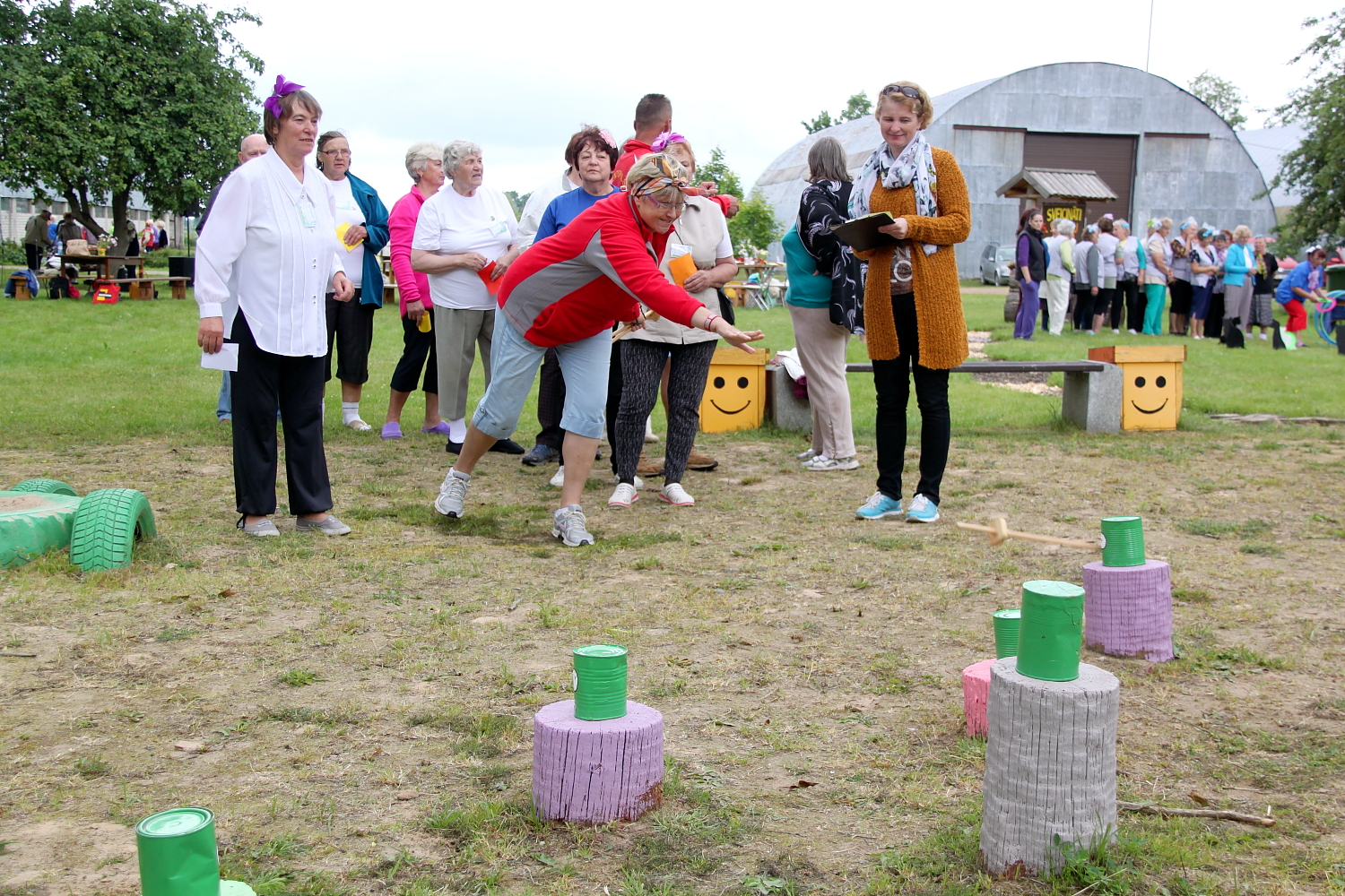 Dažādas senioru aktivitātes