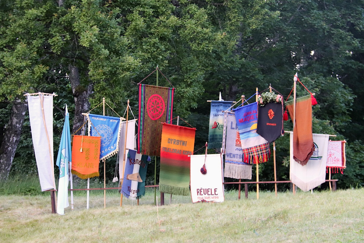 Folkloras kopu karogi