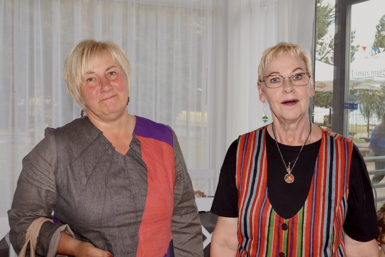 Sveic kolektīva vadītāju