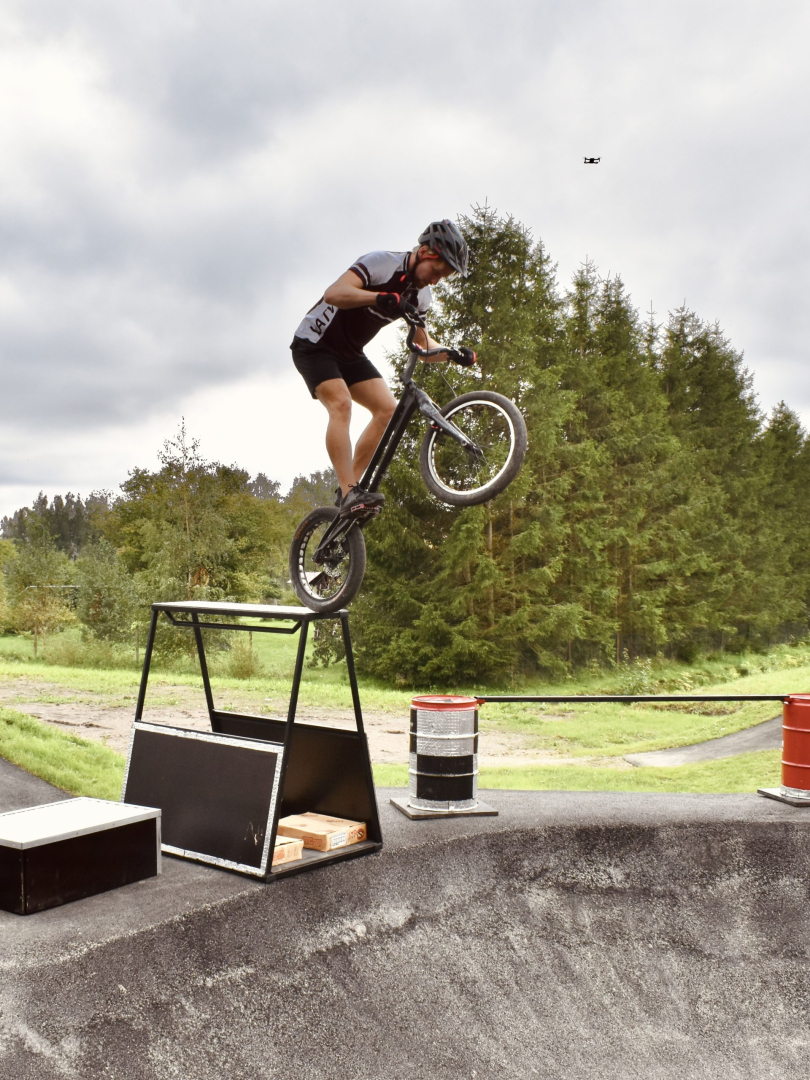 Triki velotrasē