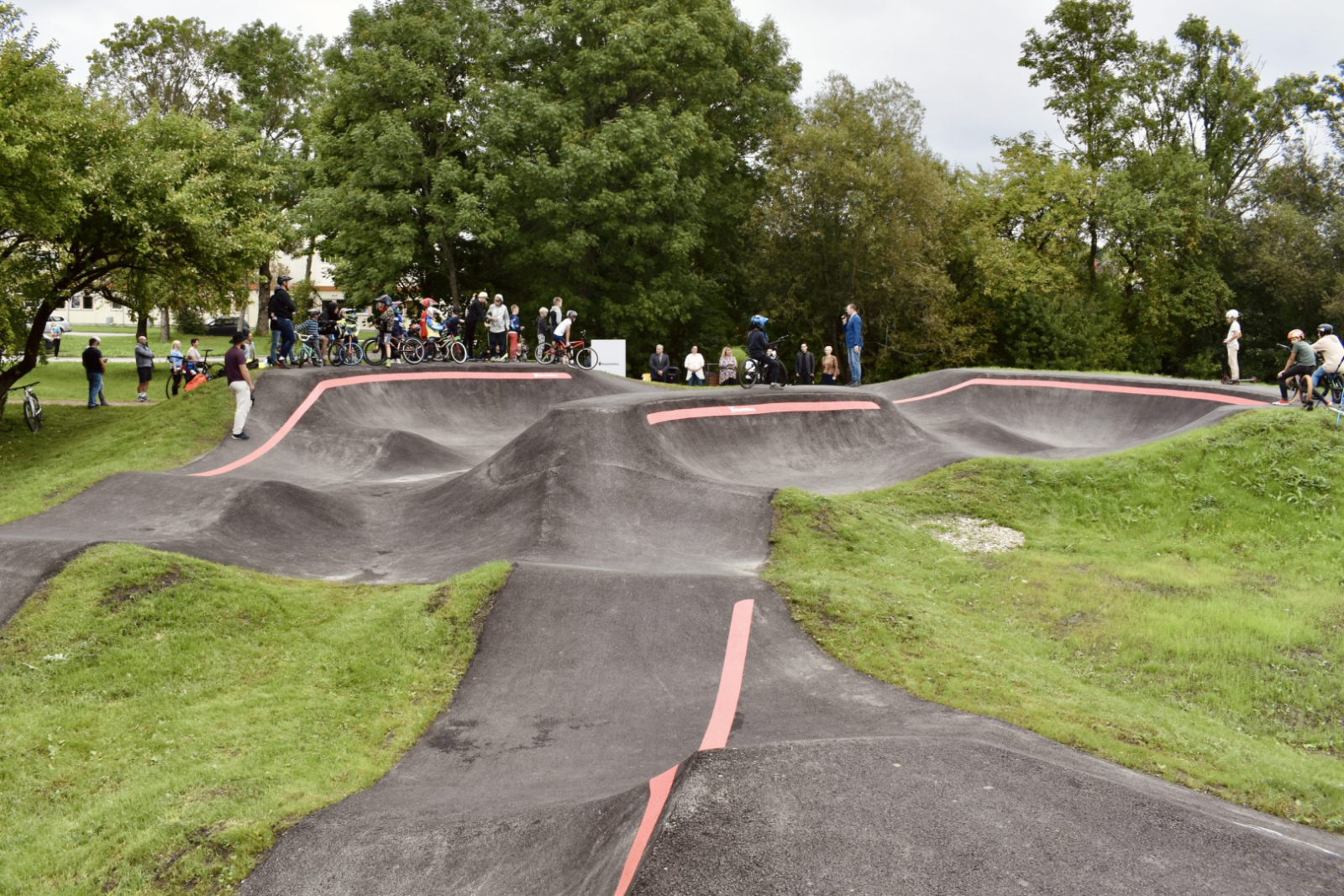 Tārgales velotrase ar velobraucējiem
