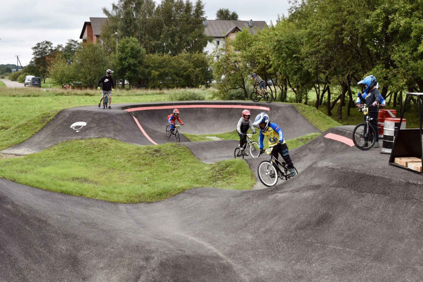 Tārgales velotrase ar velobraucējiem