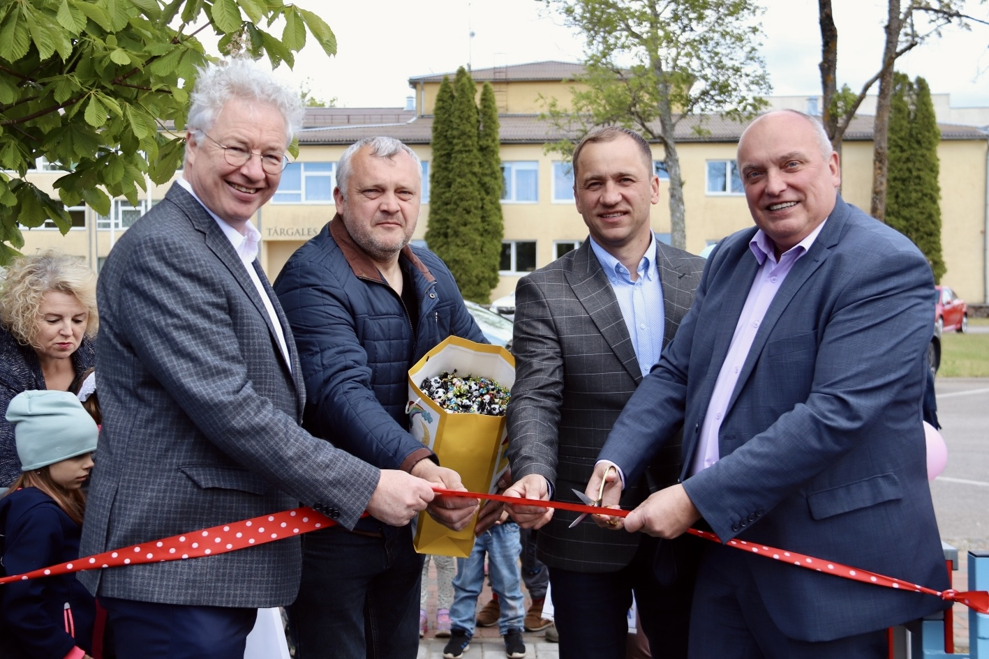 Tiek pārgriezta svinīgā lente