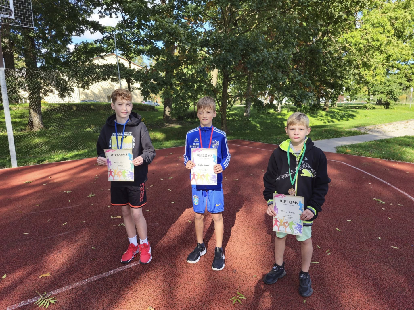 Apbalvoti sportisti U12 vecuma grupā