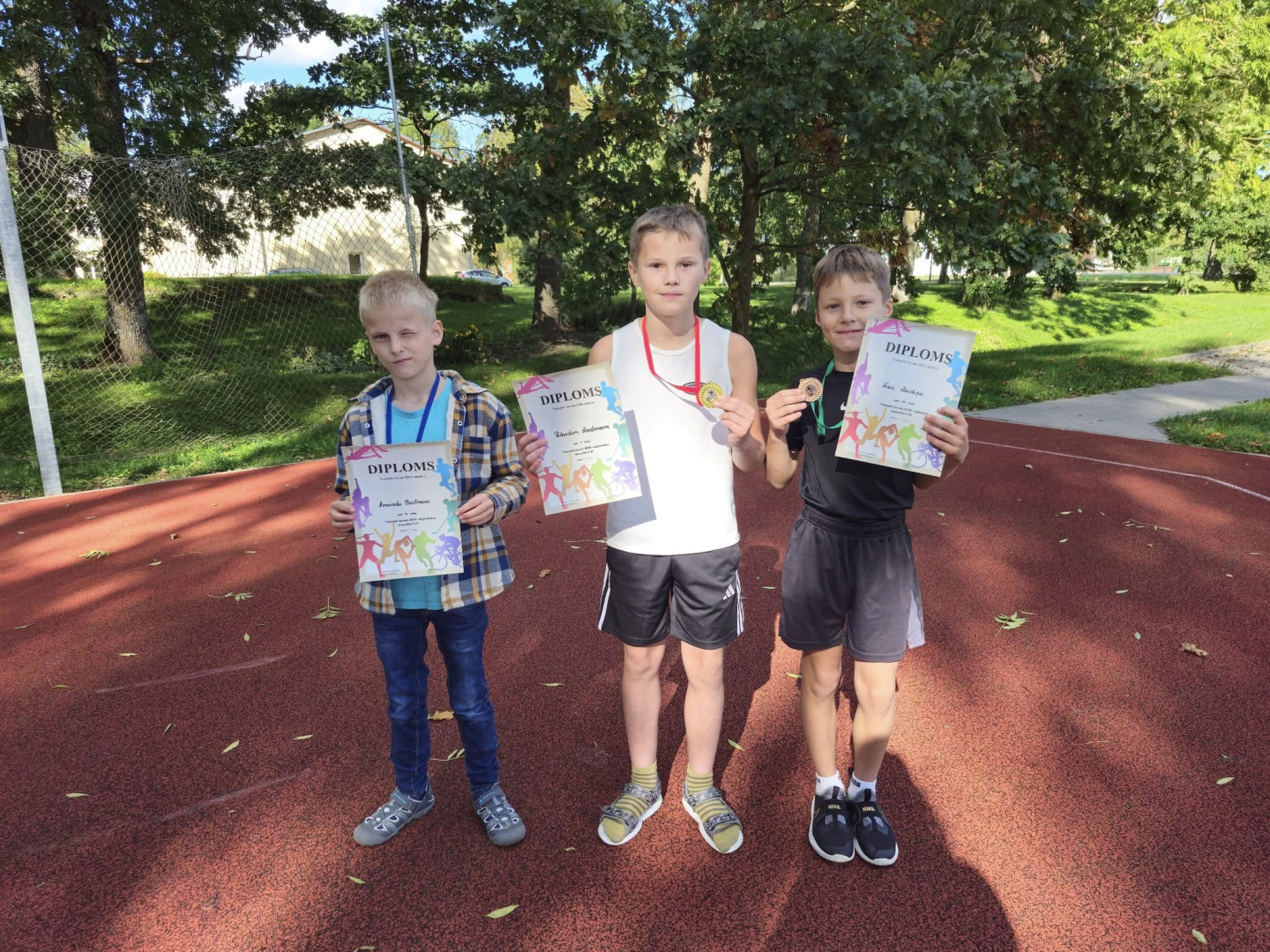Apbalvoti sportisti U12 vecuma grupā
