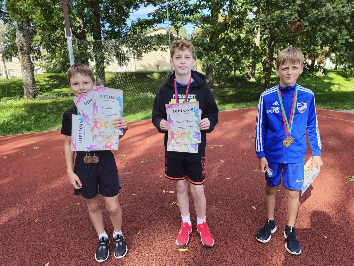 Apbalvoti sportisti U12 vecuma grupā