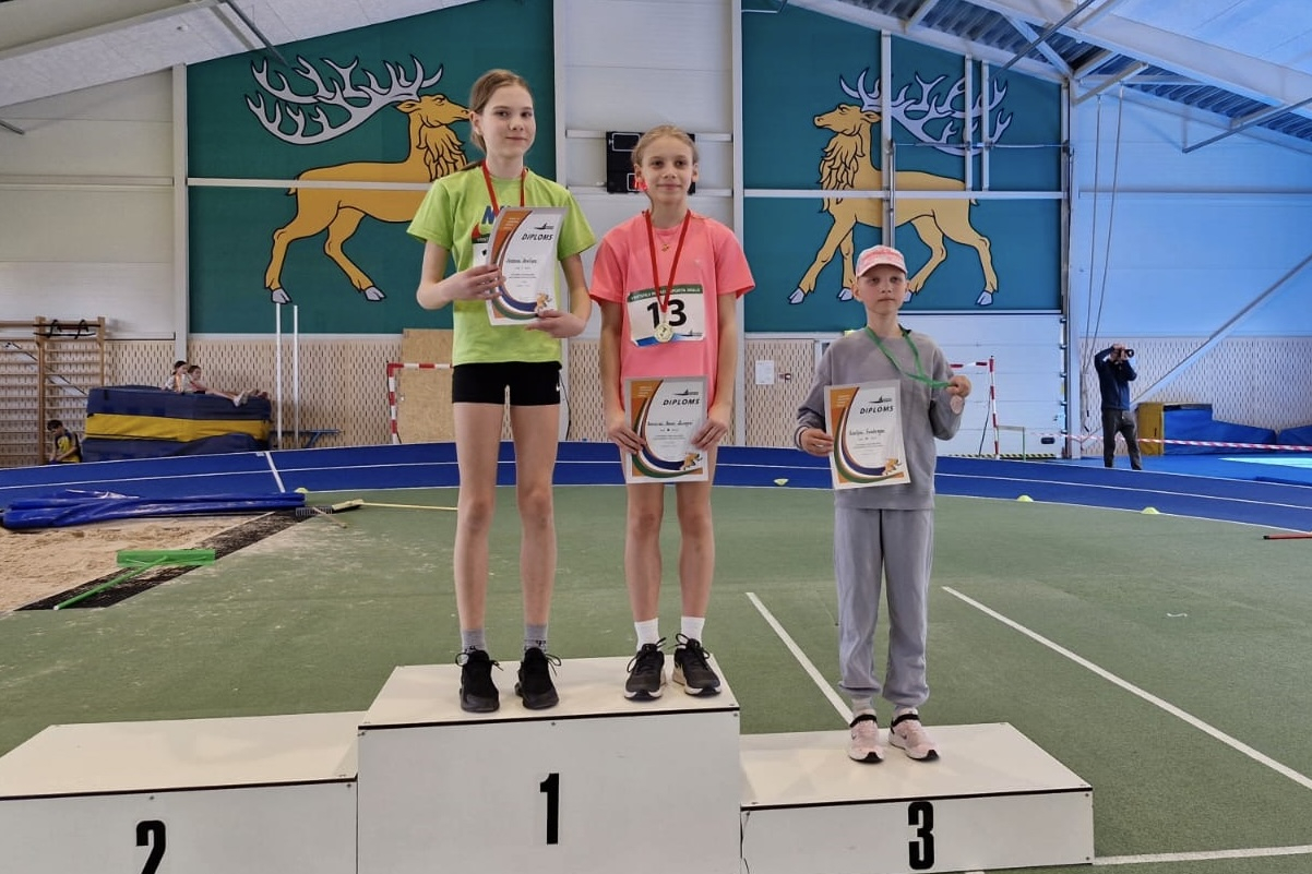 Sportisti ar diplomiem