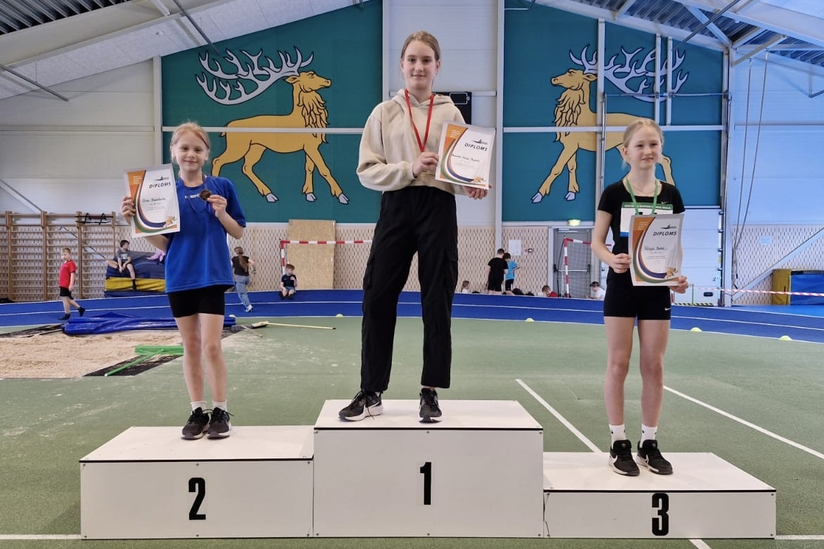 Sportisti ar diplomiem