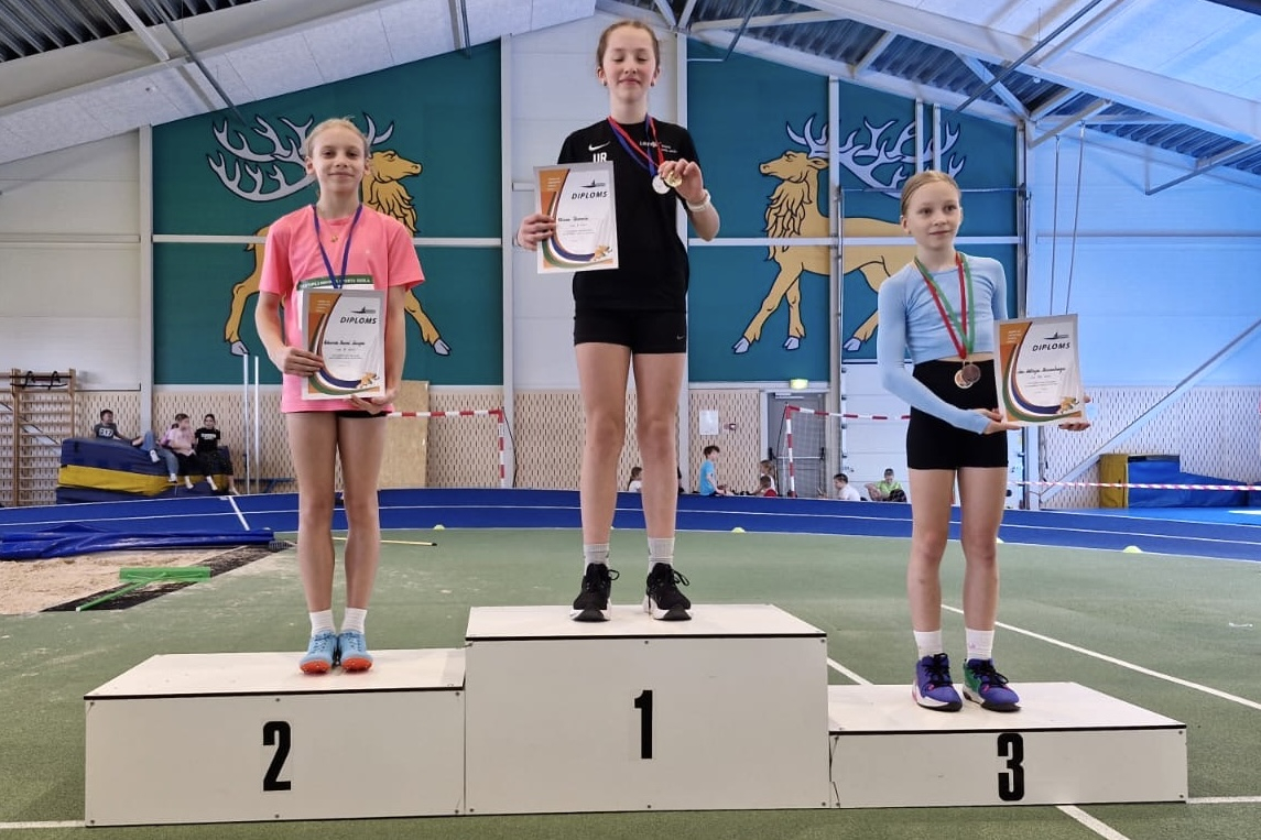 Sportisti ar diplomiem