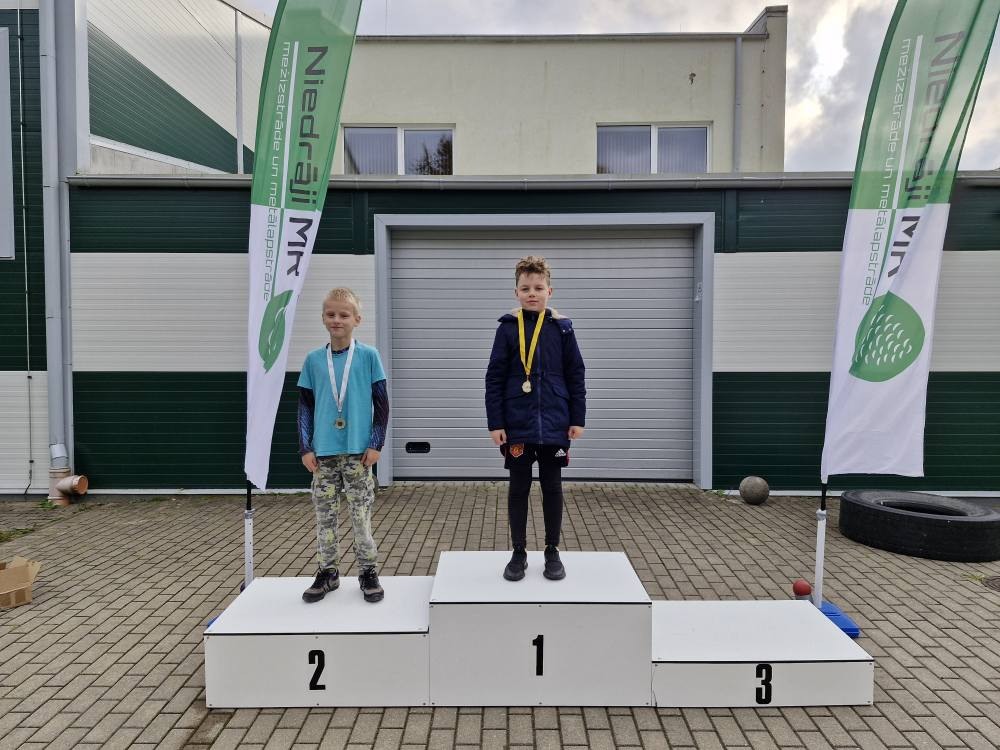 Ugālē notika rudens pārbaudes sacensības mešanas disciplīnās
