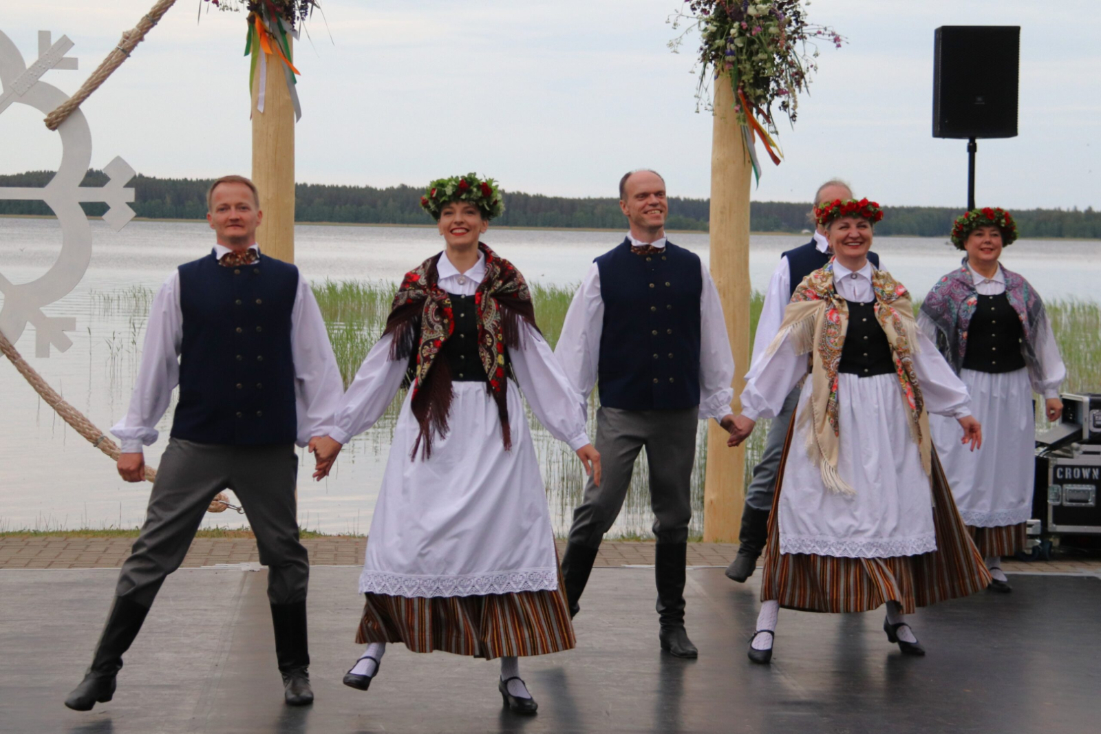 Dejo tautas deju kolektīvs