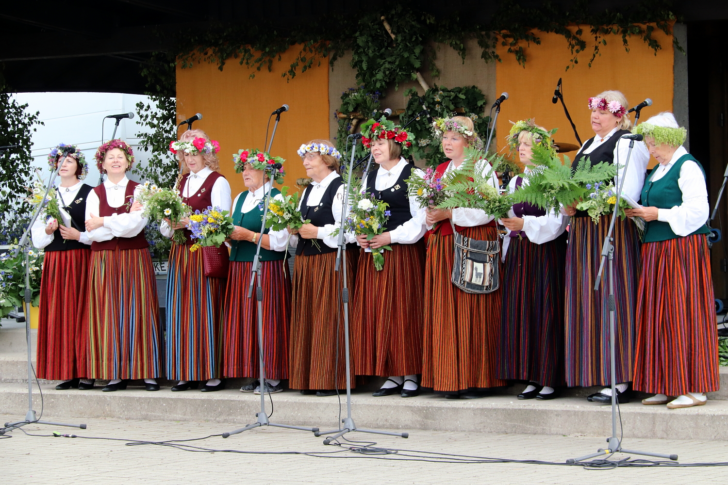 Dzied folkloras kopa
