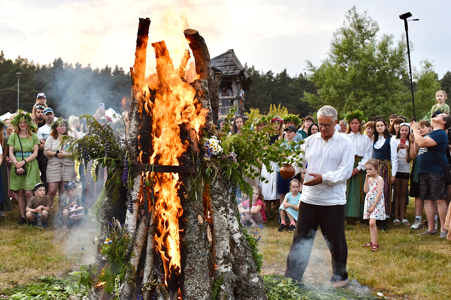 Rituāli pie ugunskura