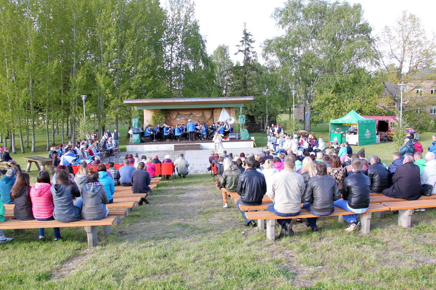 Skatītāji un skatuve