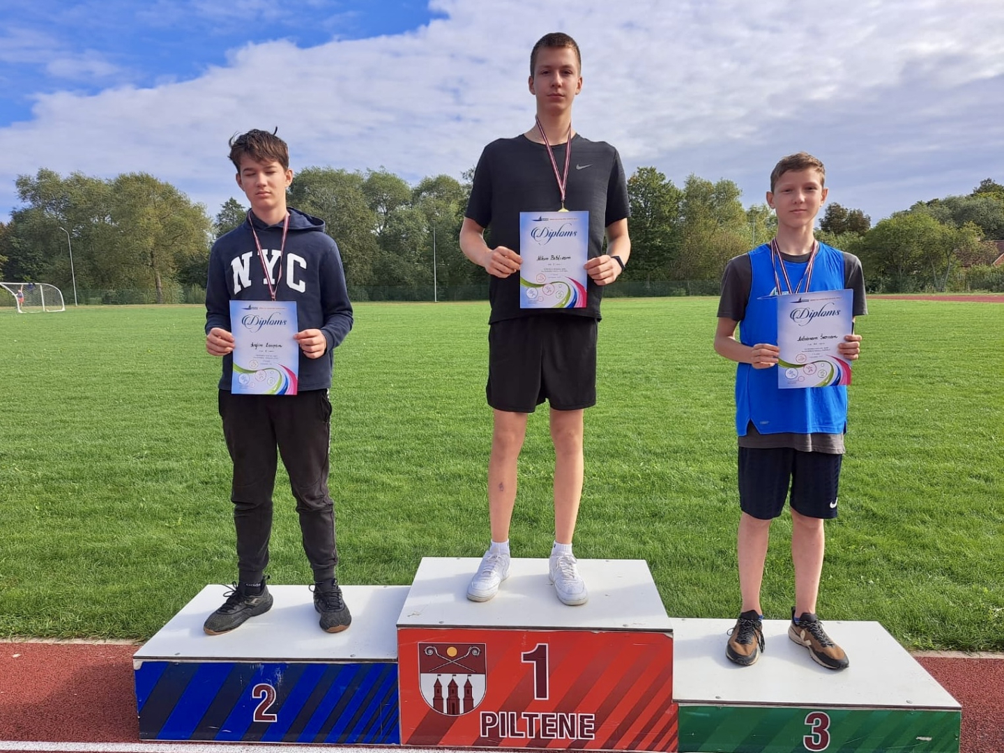 Sportisti ar diplomiem