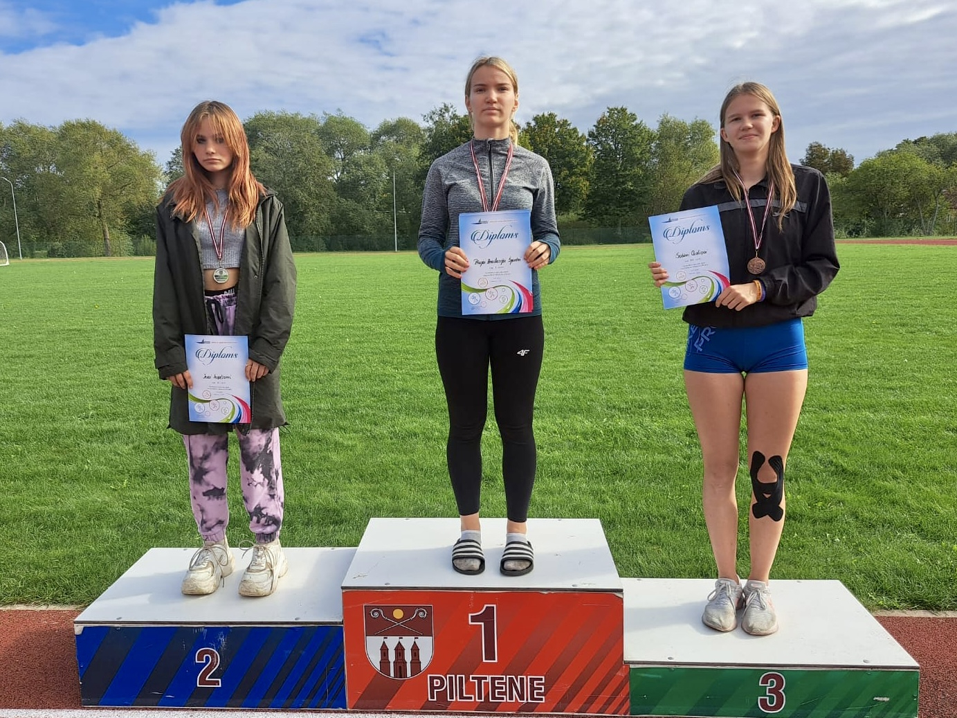 Sportisti ar diplomiem
