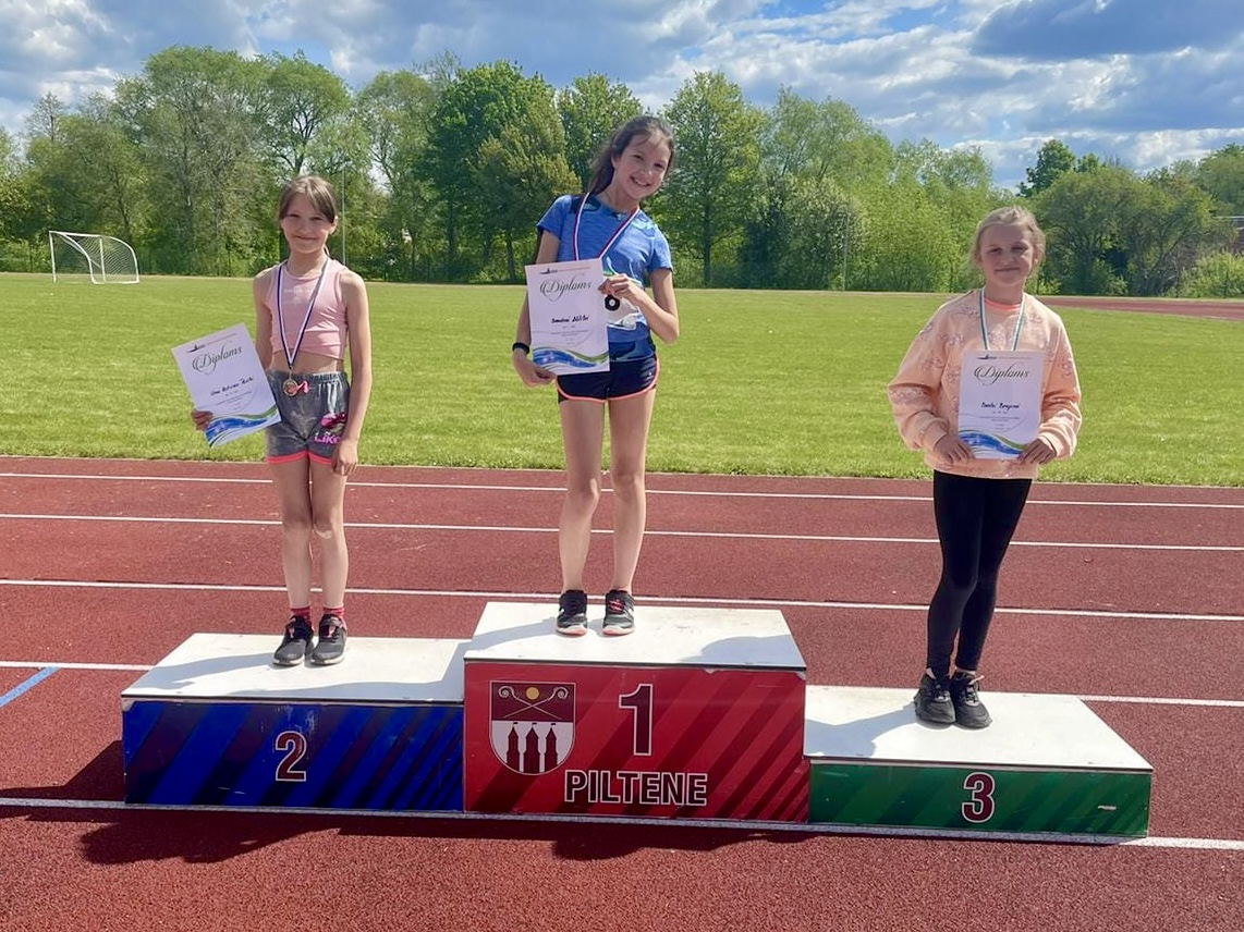 Sportisti ar diplomiem