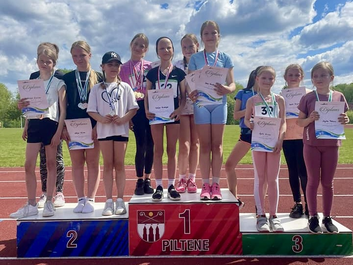 Sportisti ar diplomiem