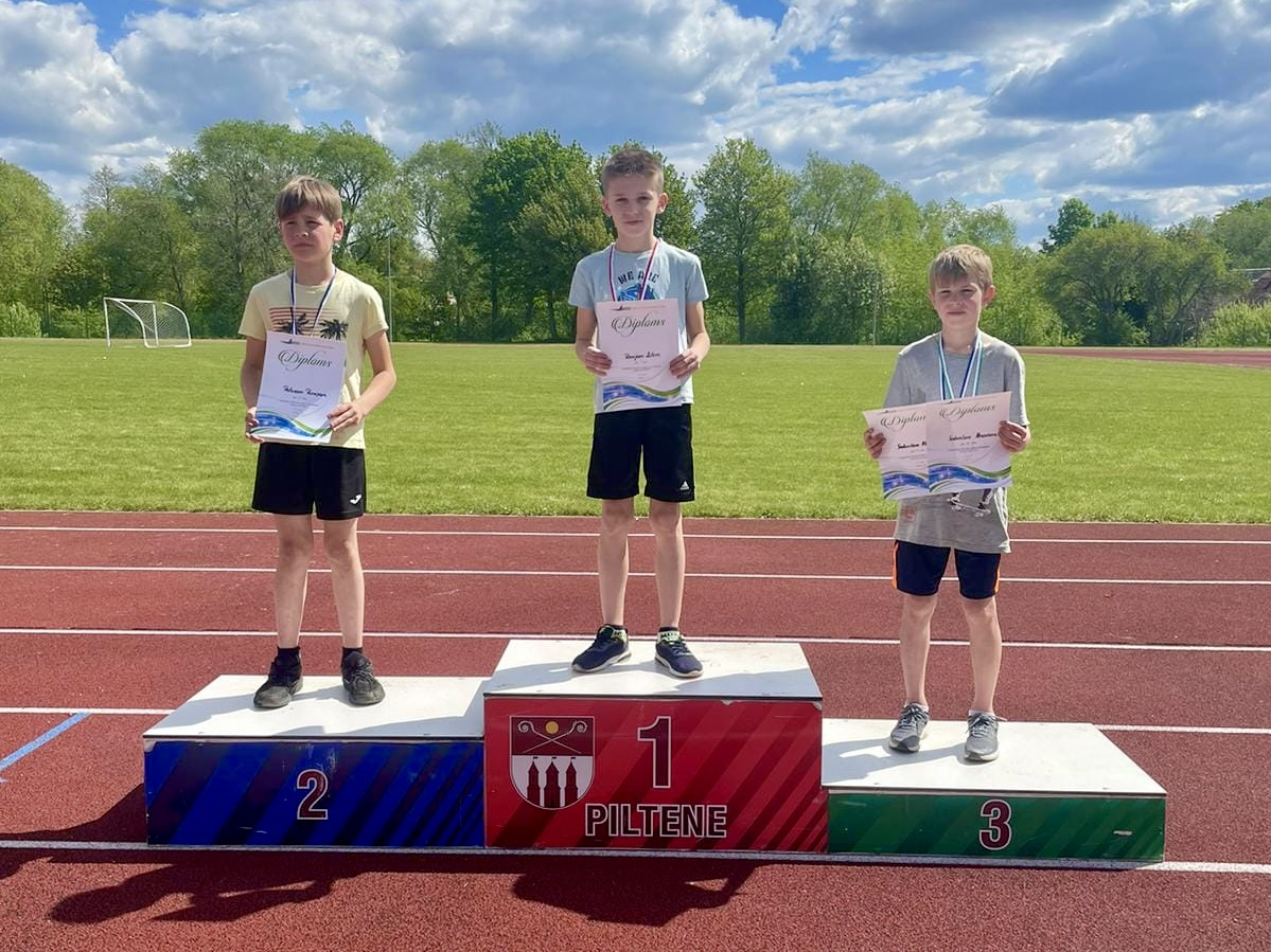 Sportisti ar diplomiem