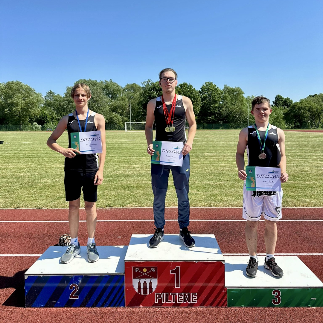 Sportisti ar diplomiem