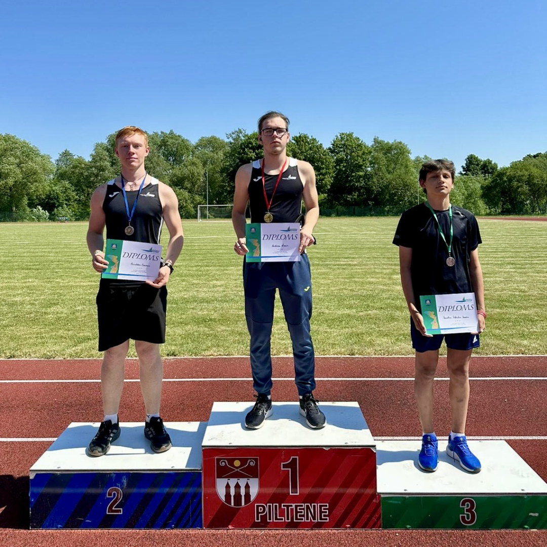 Sportisti ar diplomiem