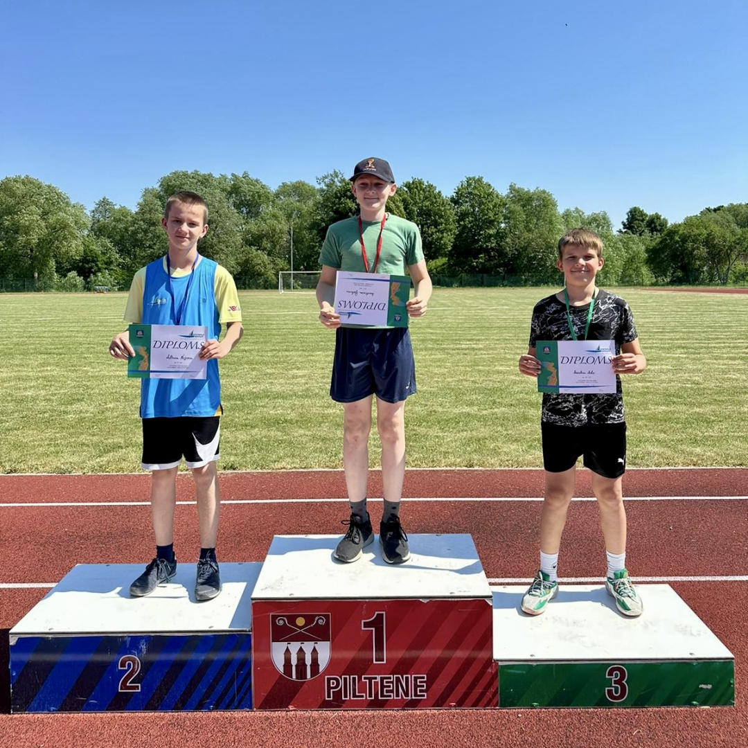 Sportisti ar diplomiem