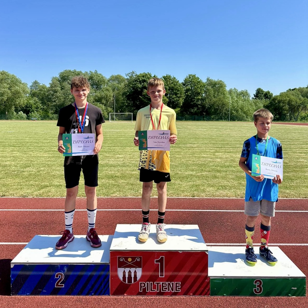 Sportisti ar diplomiem
