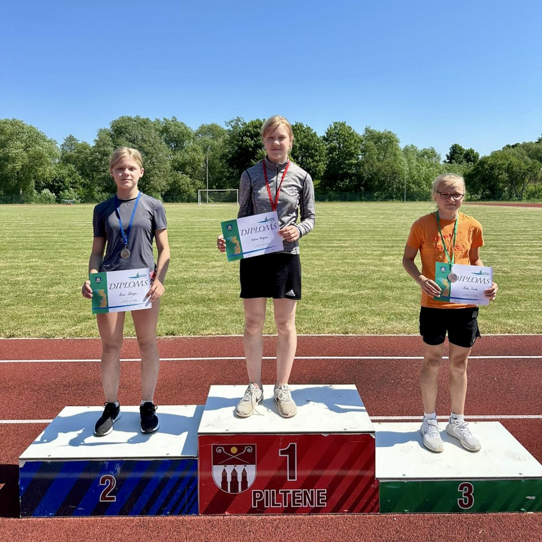 Sportisti ar diplomiem
