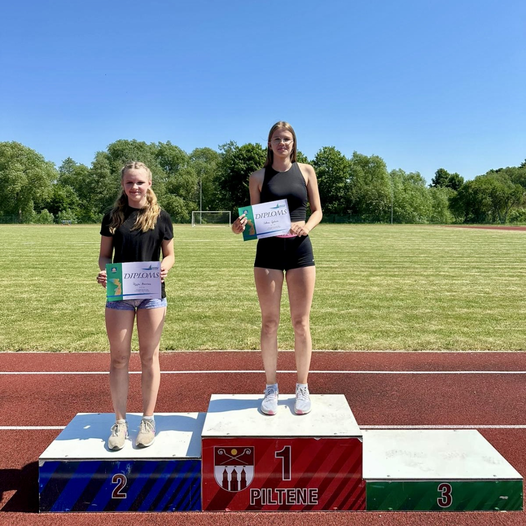 Sportisti ar diplomiem