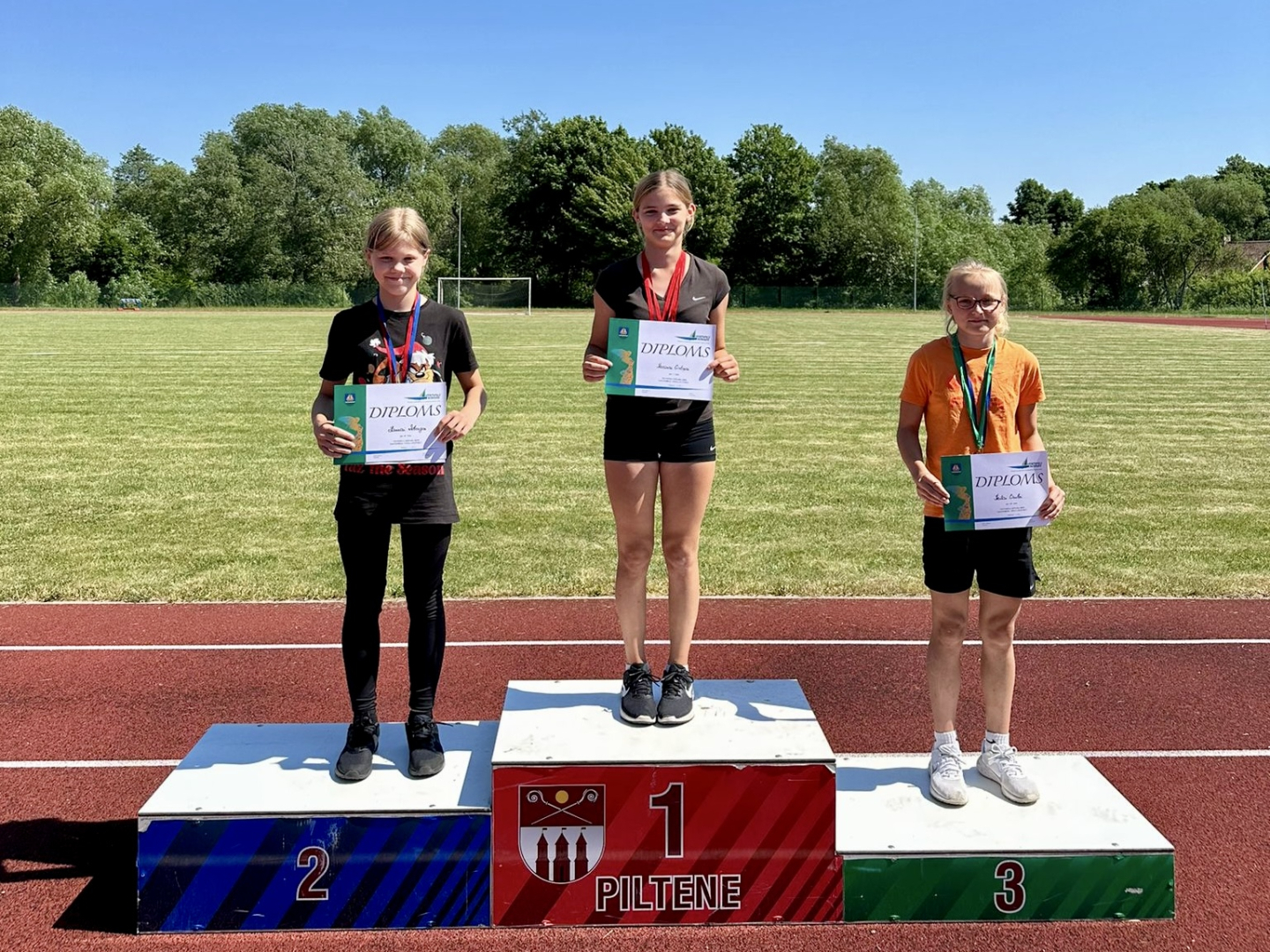 Sportisti ar diplomiem