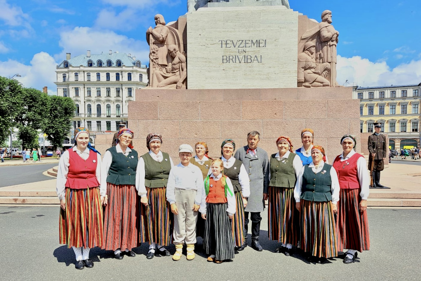 Folkloras kopas kopbilde