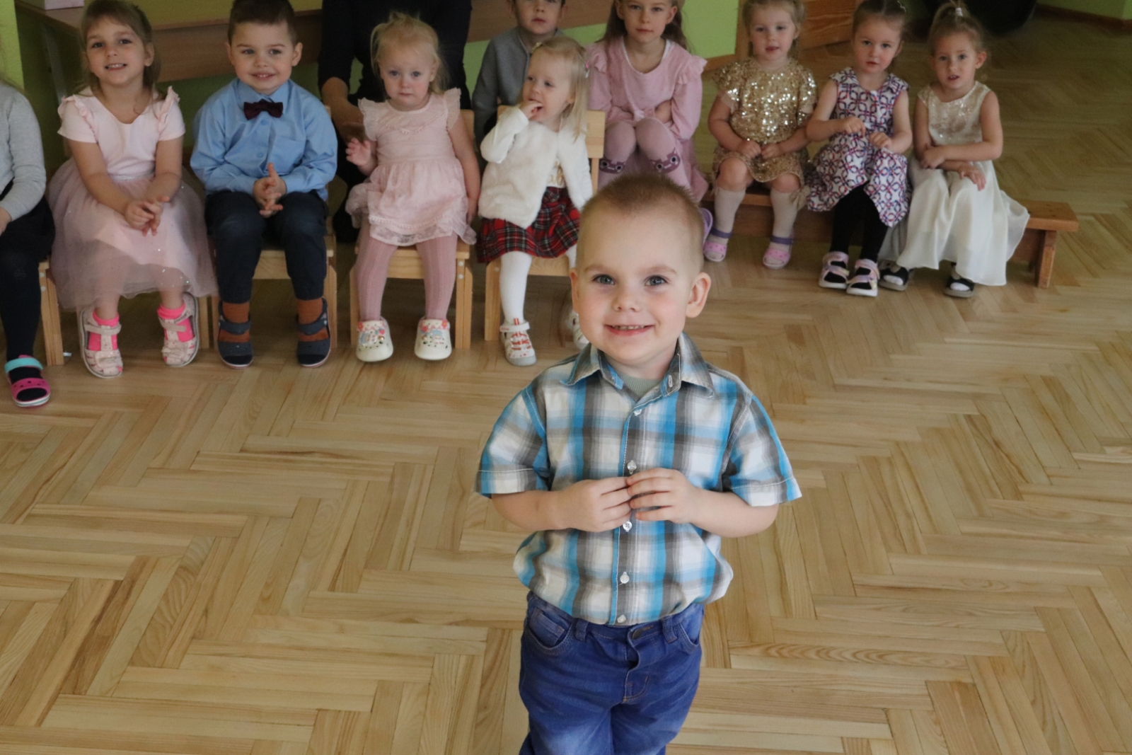 Vārves "Zīļuka" bērni priecājās par svētkiem