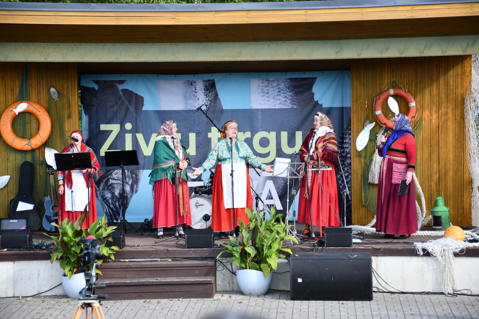 Maģie suiti uzstājās