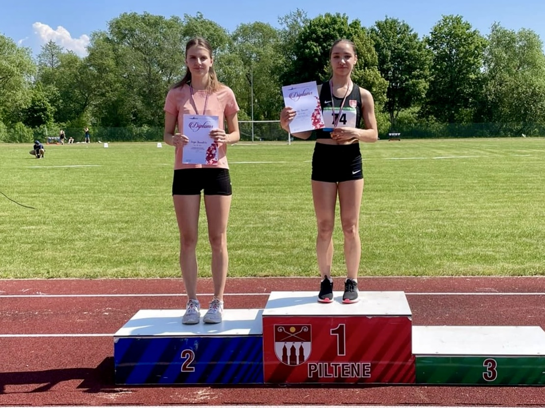 Sportisti ar diplomiem