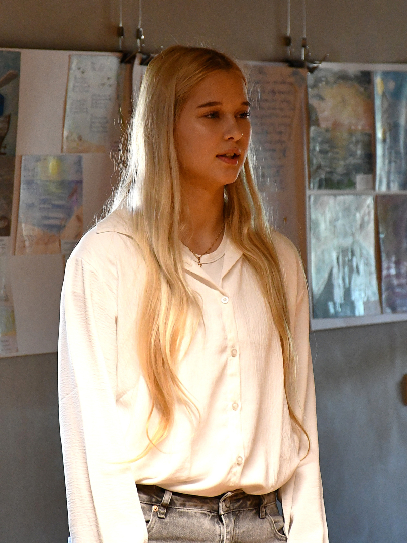 Jaunieši uzstājās skatuves konkursā