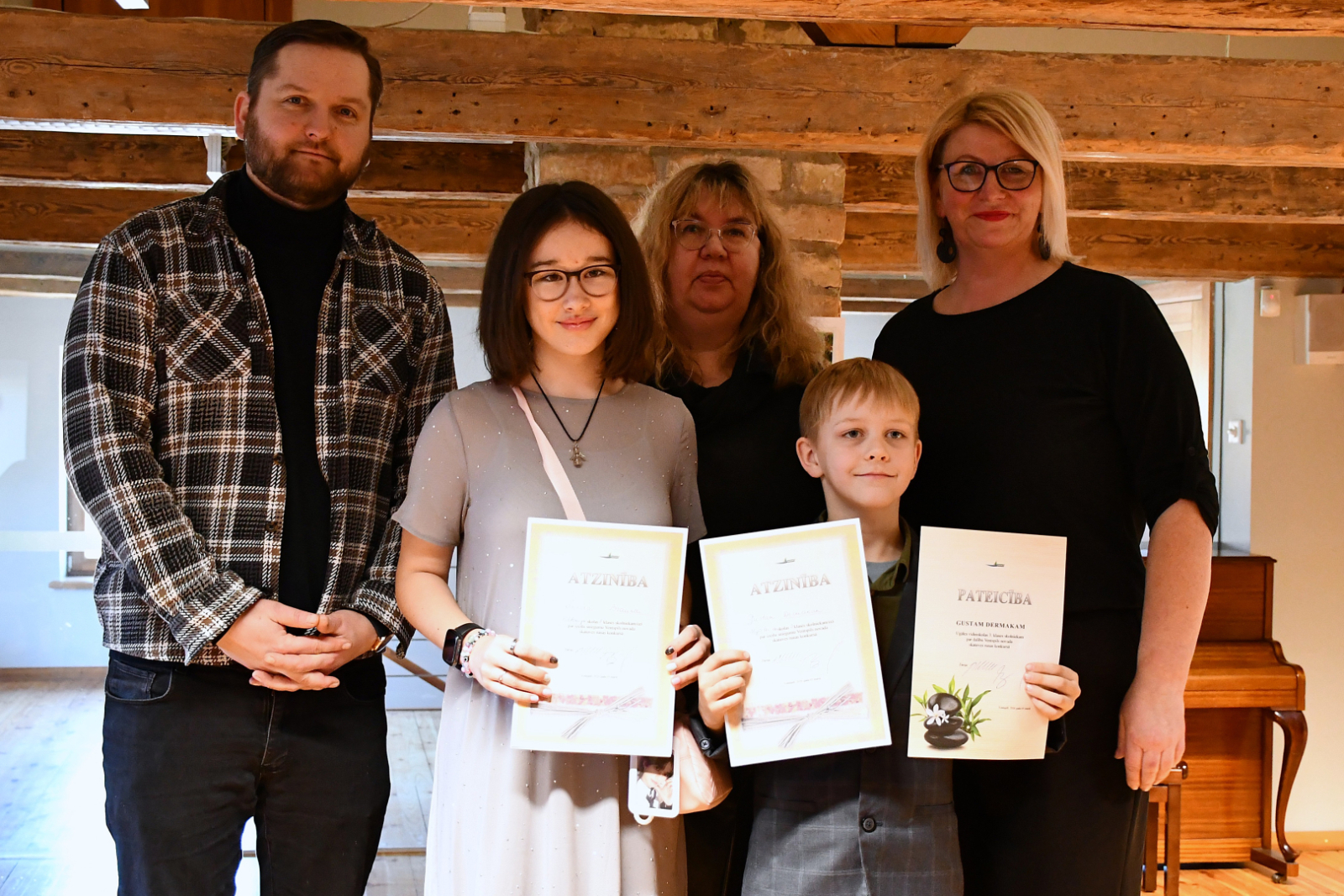 Noskaidroti skolēni, kuri pārstāvēs Ventspils novadu skatuves runas konkursā Talsos