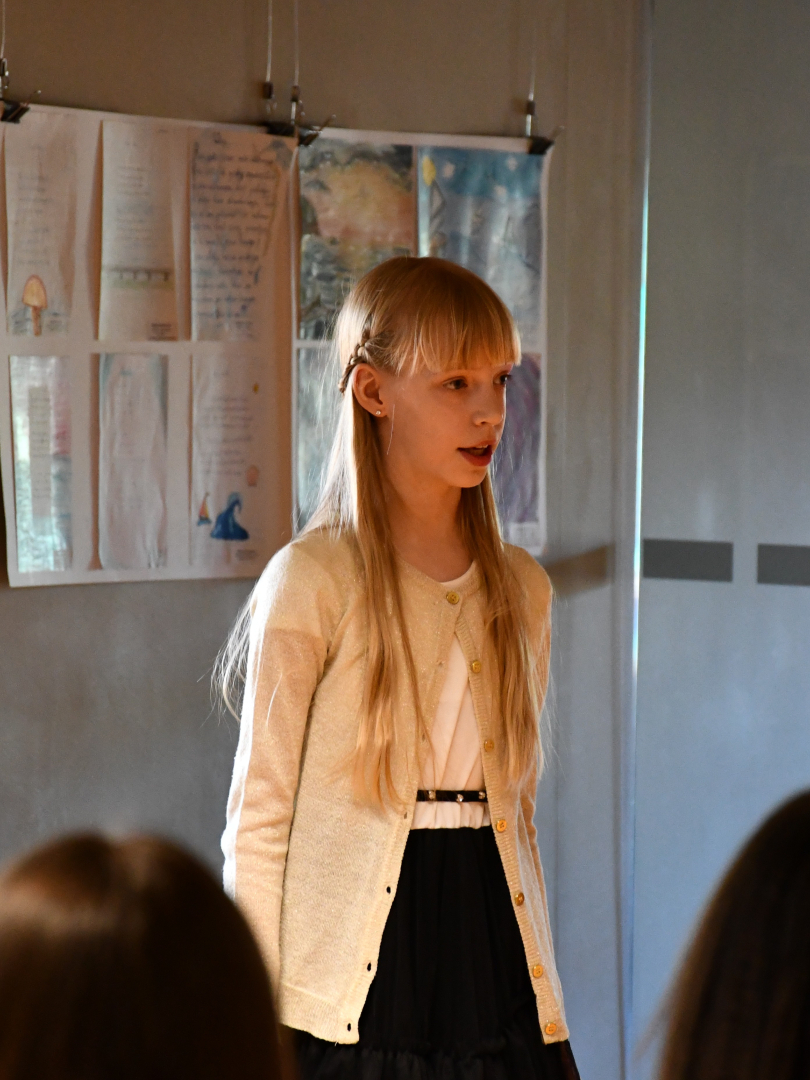 Jaunieši uzstājās skatuves konkursā