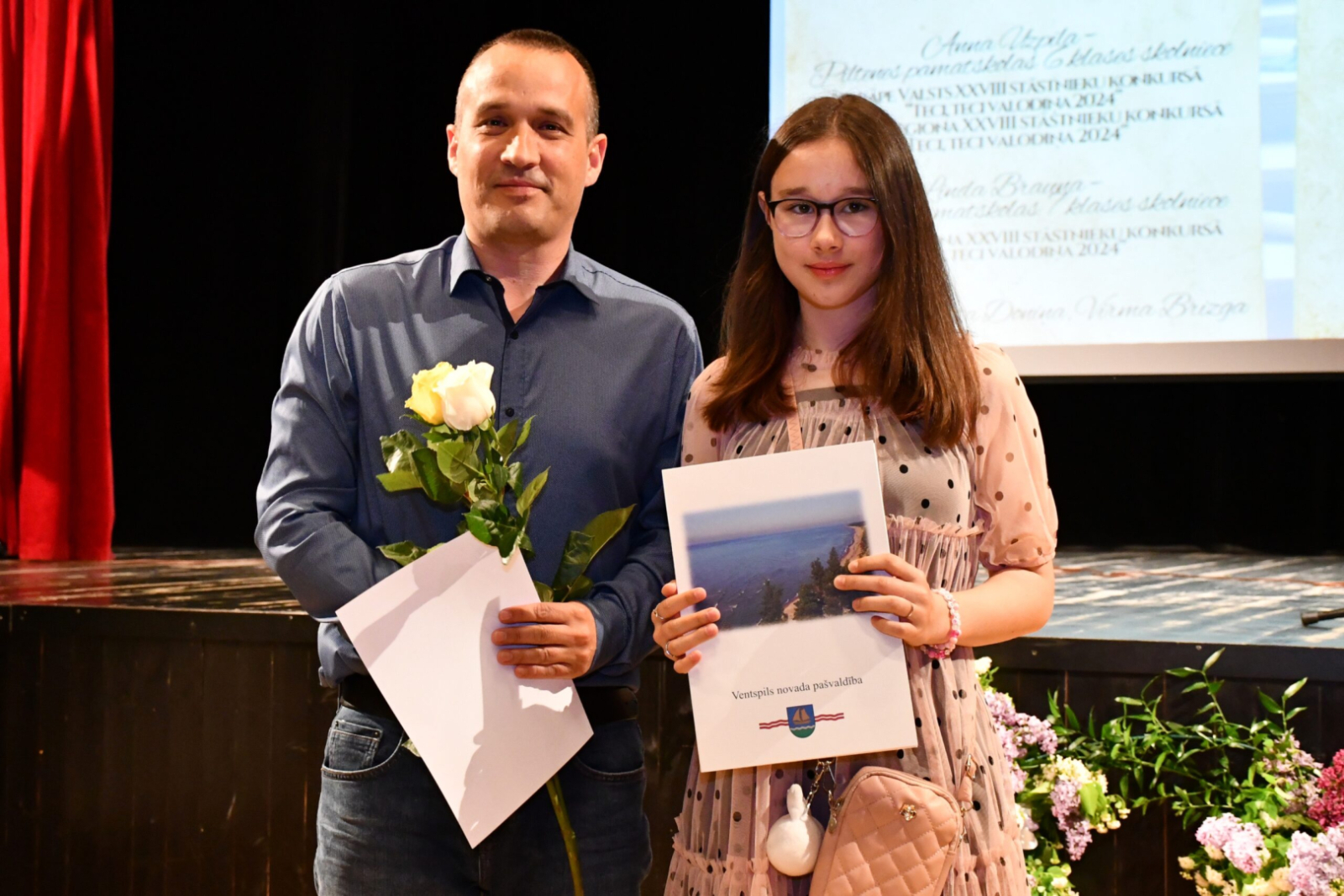 Apbalvotais ar atzinības rakstu