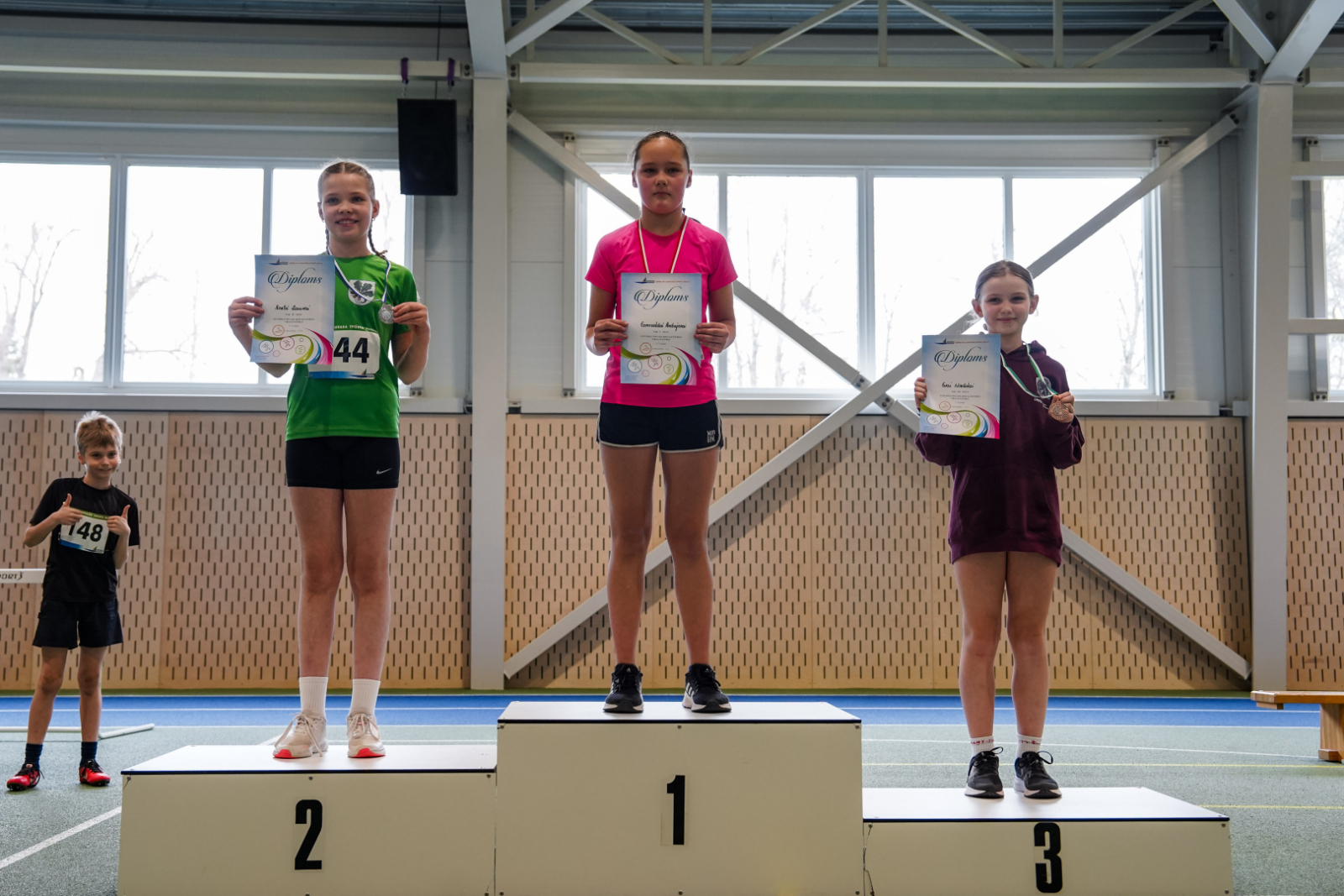 Sportisti uz pjedestāla 