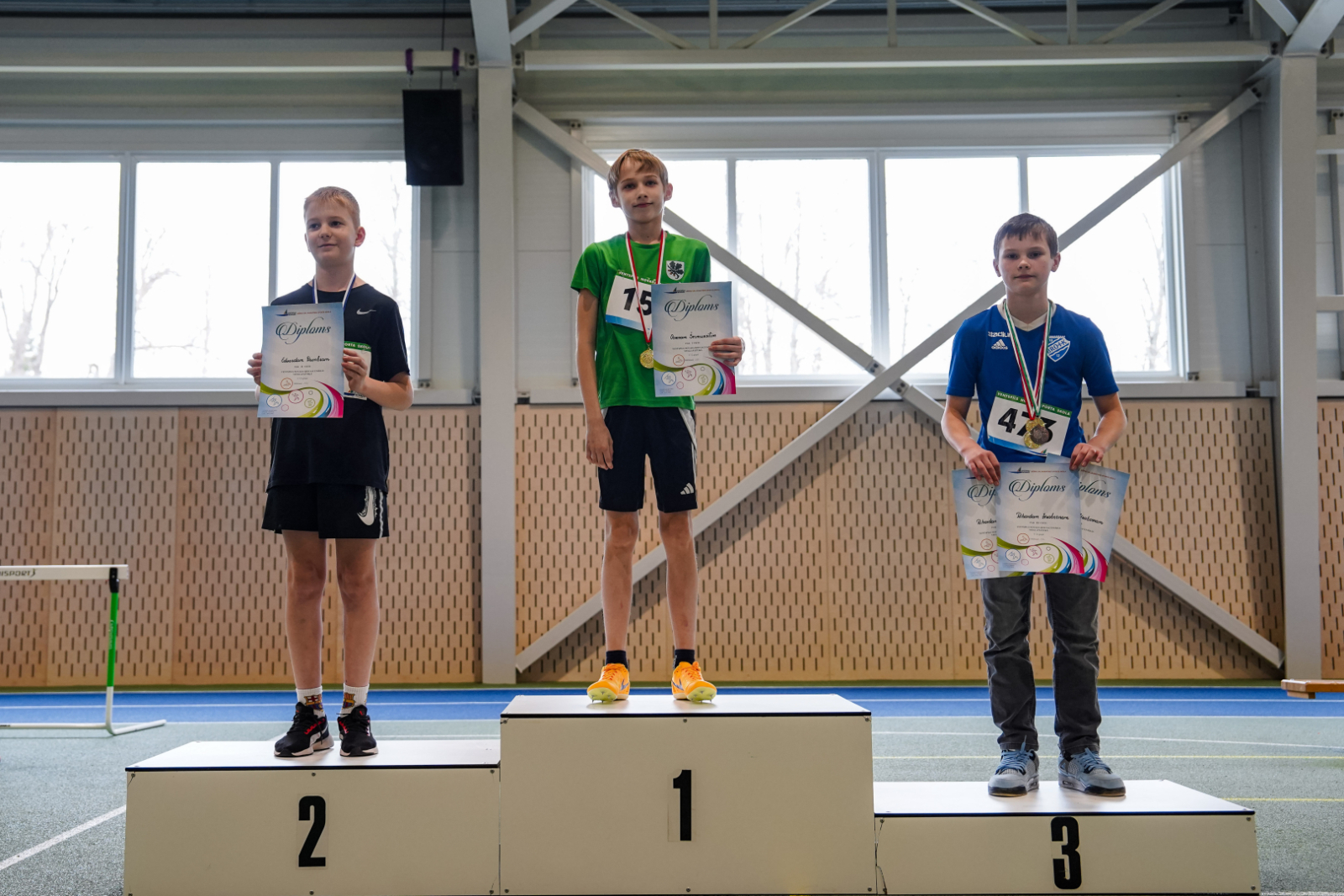 Sportisti uz pjedestāla 