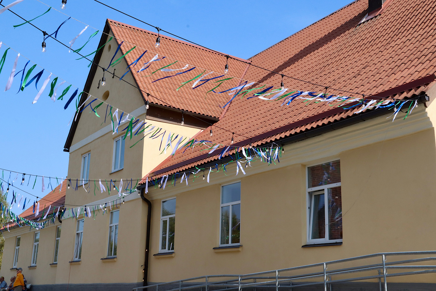 Ugāles tautas nams