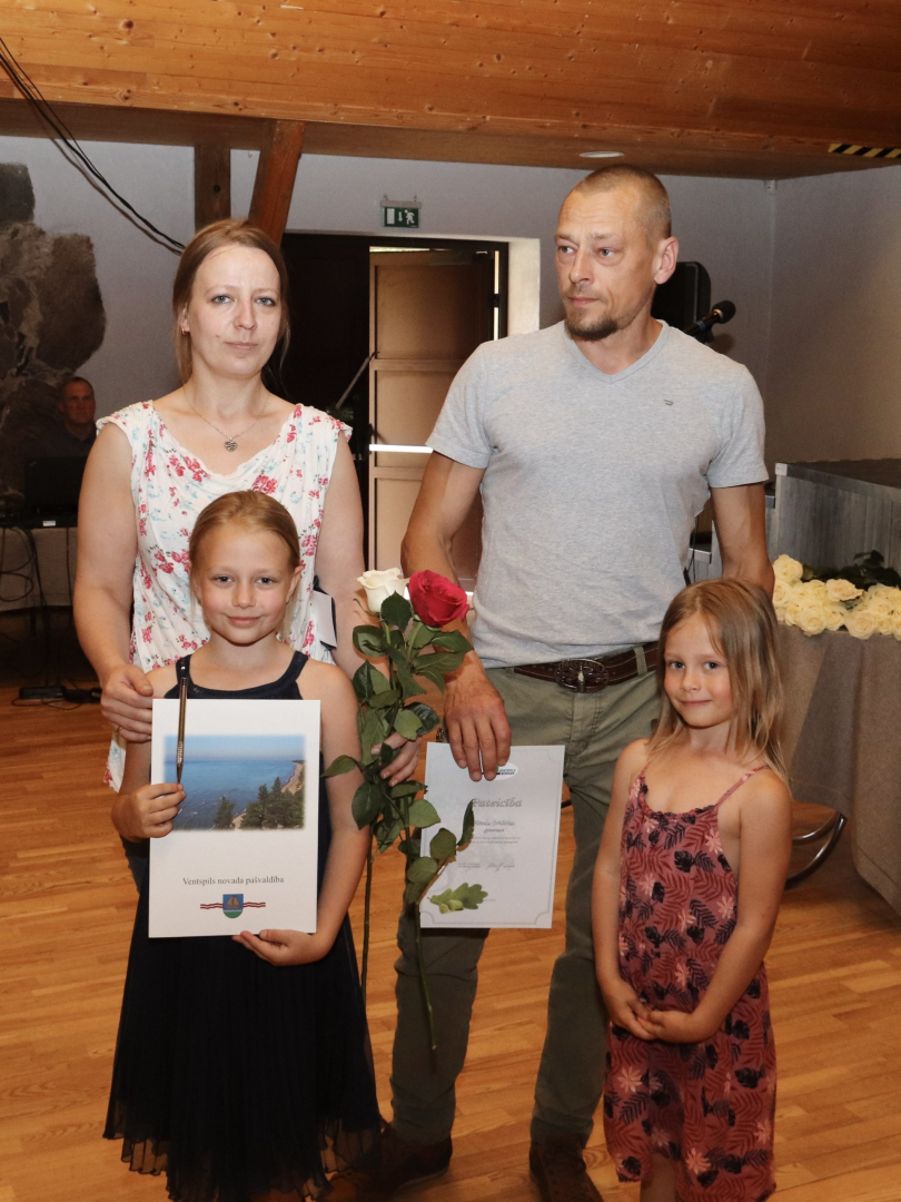 Apbalvotais ar atzinības rakstu