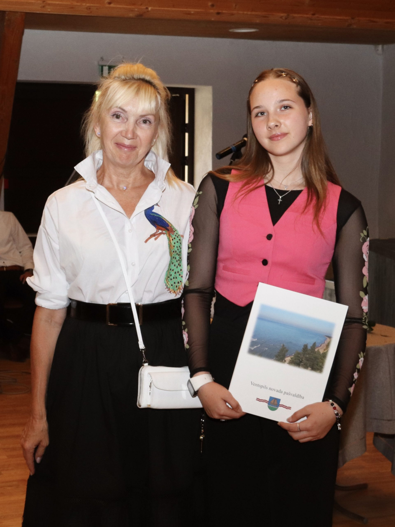 Apbalvotais ar atzinības rakstu