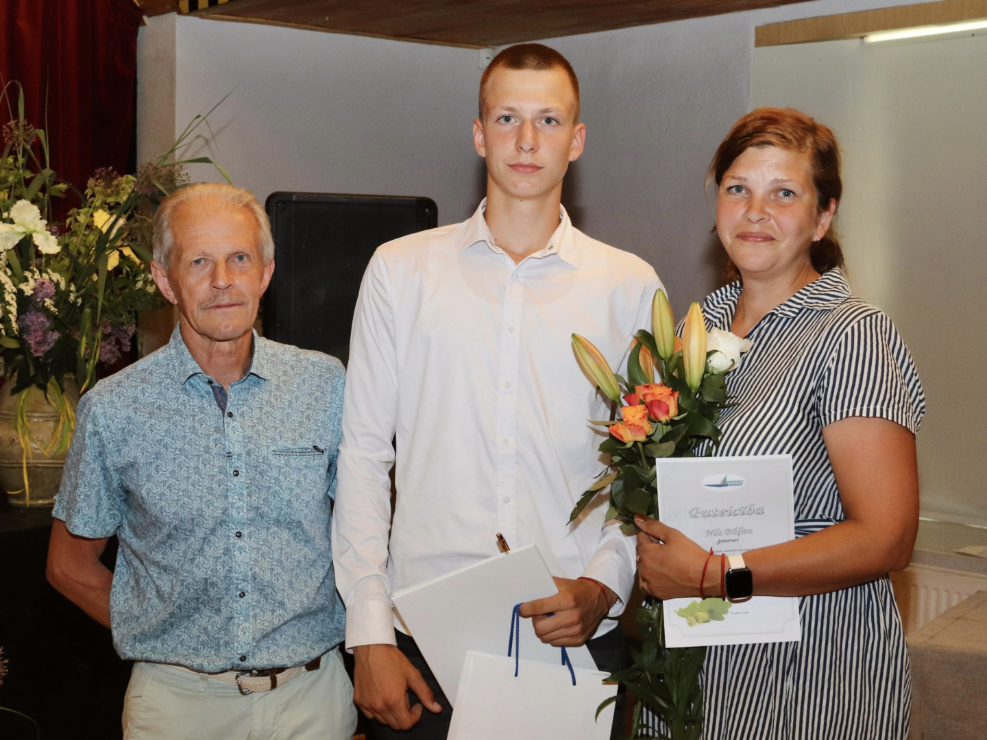 Apbalvotais ar atzinības rakstu